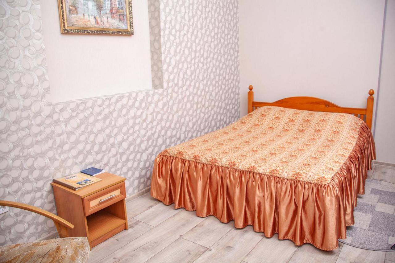Hotel Piligrim 3 Mykolaiv Exterior photo