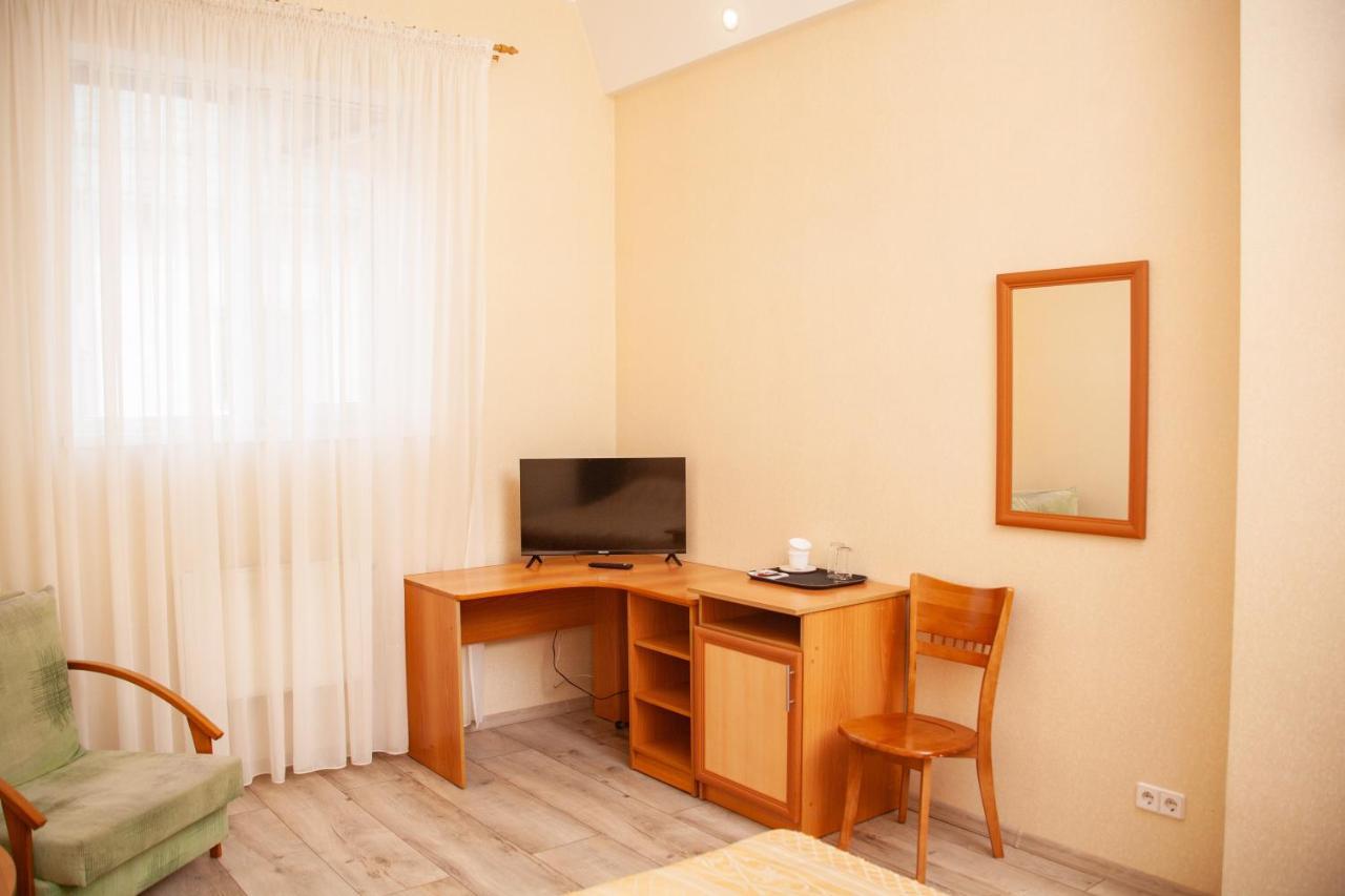 Hotel Piligrim 3 Mykolaiv Exterior photo