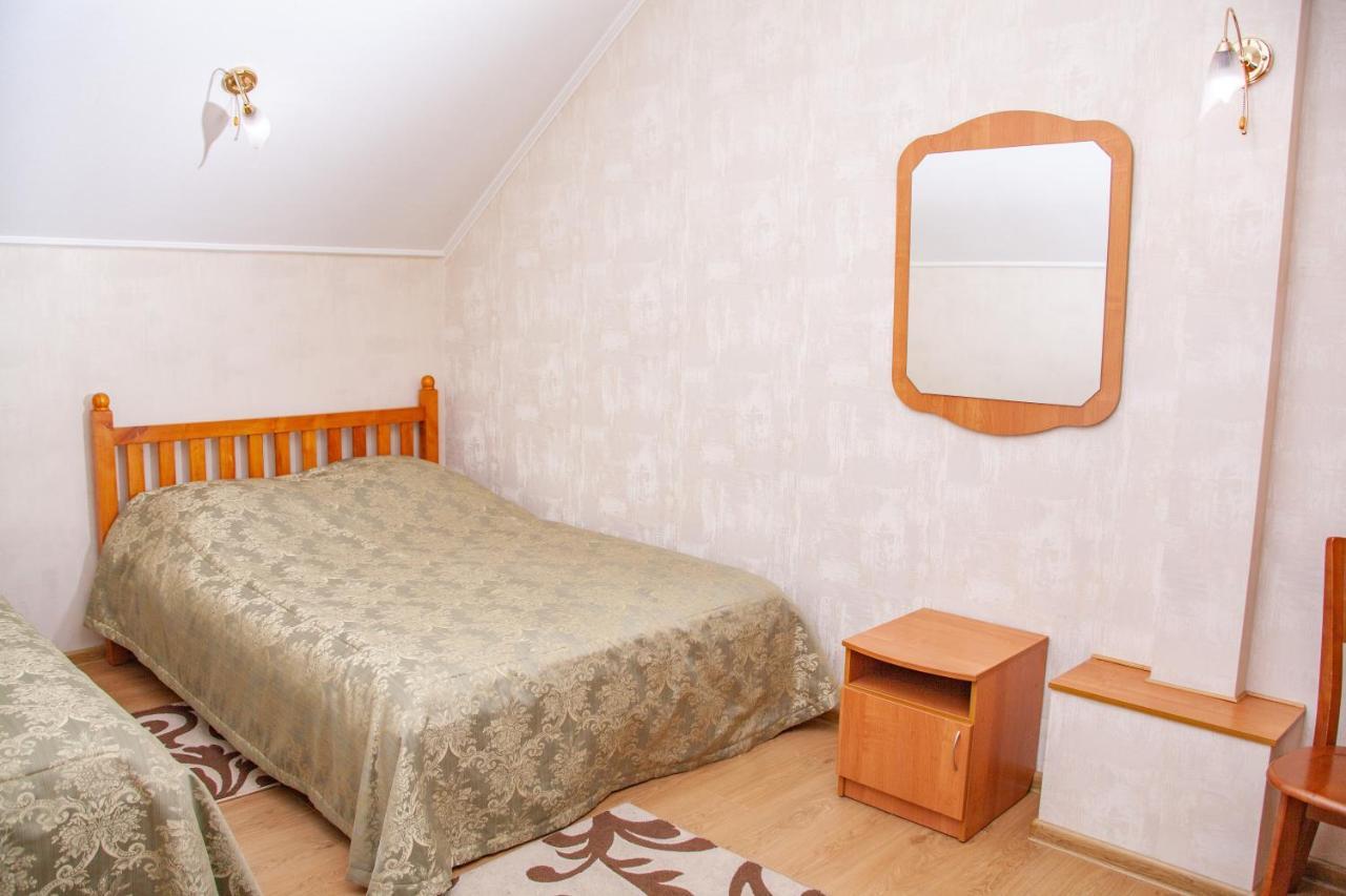 Hotel Piligrim 3 Mykolaiv Exterior photo