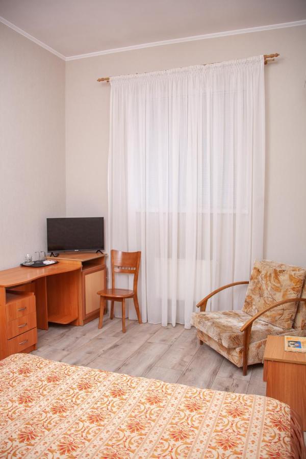 Hotel Piligrim 3 Mykolaiv Exterior photo