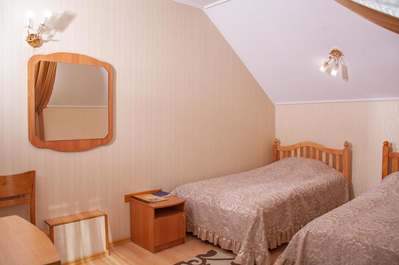 Hotel Piligrim 3 Mykolaiv Exterior photo