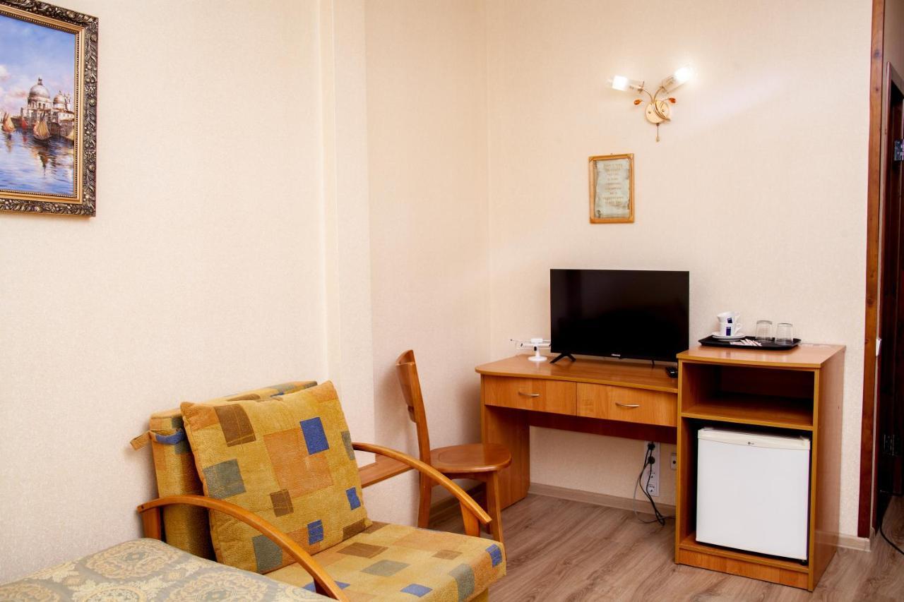 Hotel Piligrim 3 Mykolaiv Exterior photo